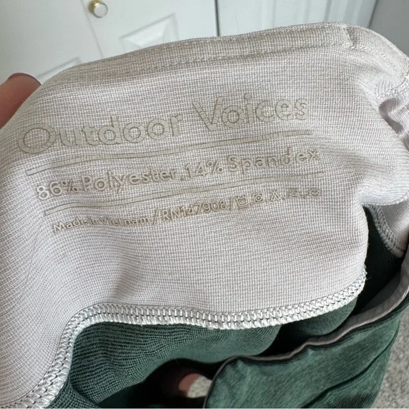 Women’s Outdoor Voices Leggings - Picture 5 of 5